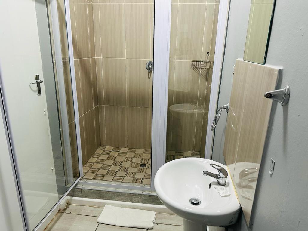 Jodwell Guesthouse Ист-Лондон Экстерьер фото