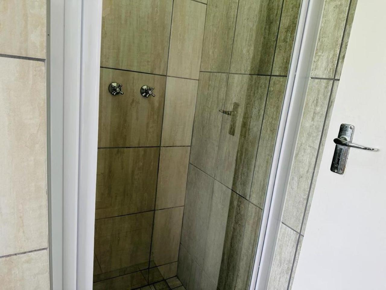 Jodwell Guesthouse Ист-Лондон Экстерьер фото